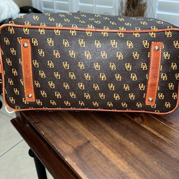 Dooney & Bourke Signature Brown Logo Leather Strap Shoulder Purse Tote - Picture 7 of 16